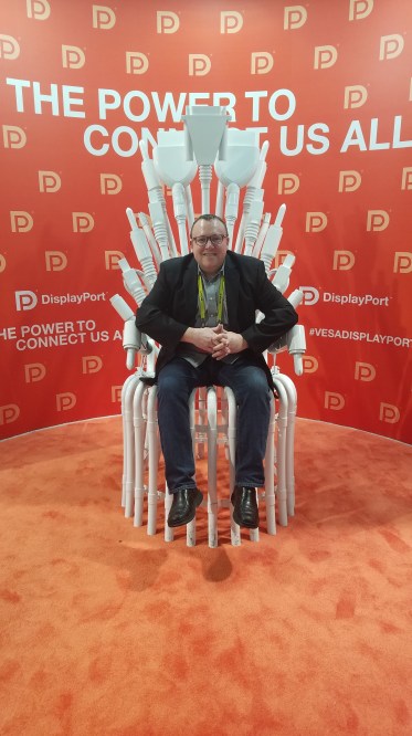 Jason-Bringhurst-the-Cable-Guy-CES