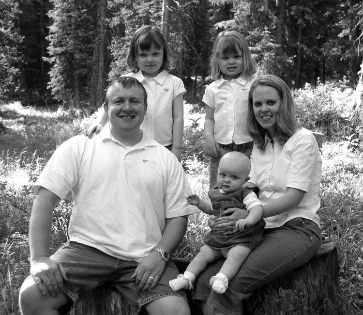 Aug_2003_family_BW